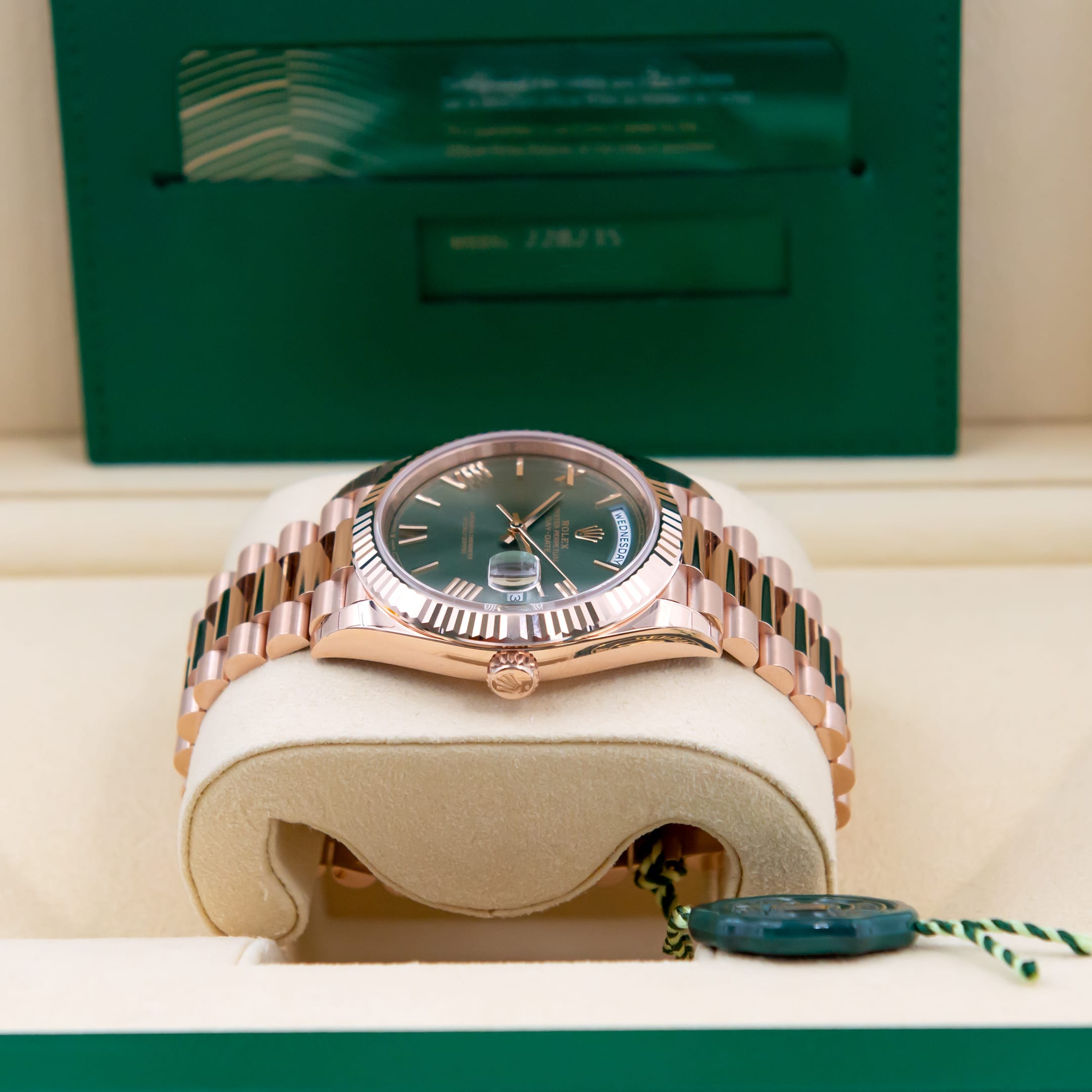 blast Caroline Uheldig Rolex Day-Date 40 'Olive Green' Dial Everose Gold - Watch Trading Co